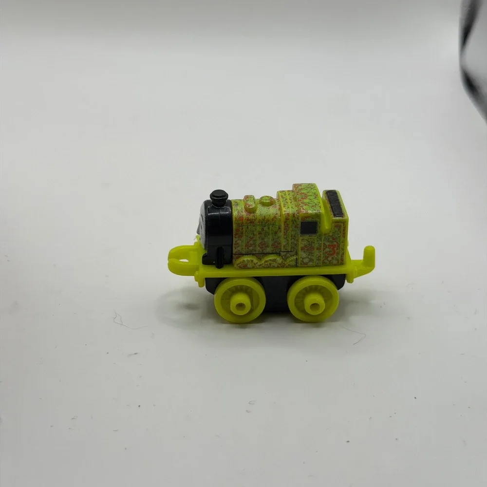 Fisher Price Thomas Friends Minis Henry Neon Green Splatter Pattern Train V15